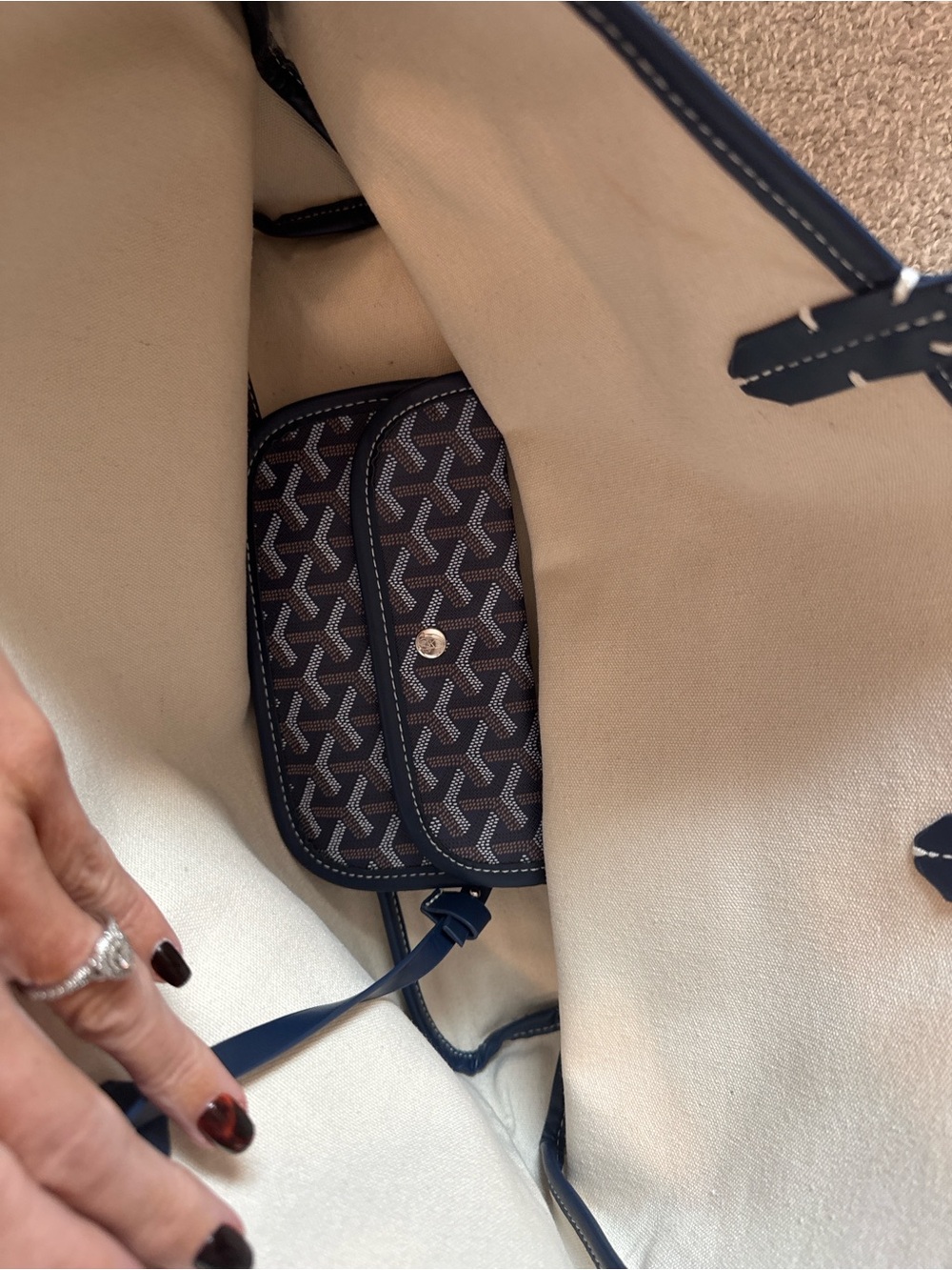 Designer inspired Navy Chevron-Patterned Tote - Picture 3 of 3